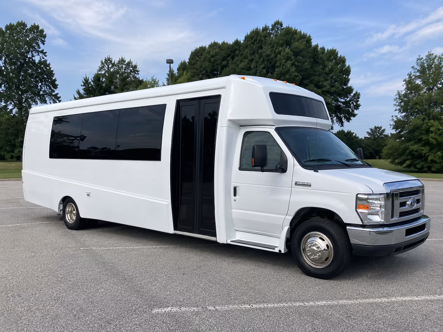 grand junction 18 passenger party bus