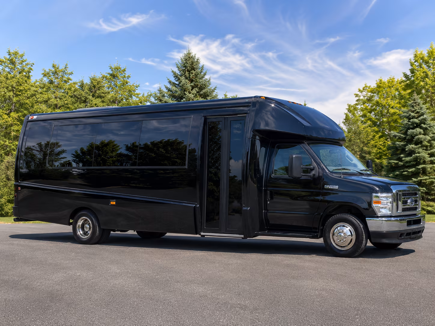 minibus rentals for grand junction wedding ceremonies at colorado national monument