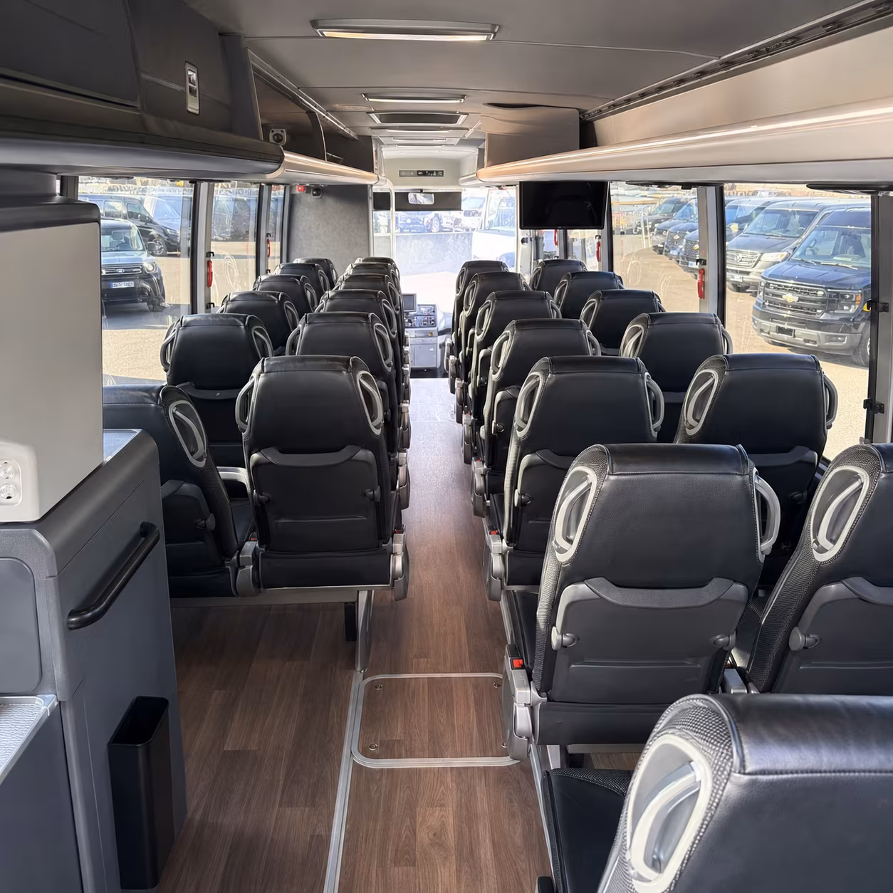 ski resort shuttles and mountain town bus rentals from grand junction